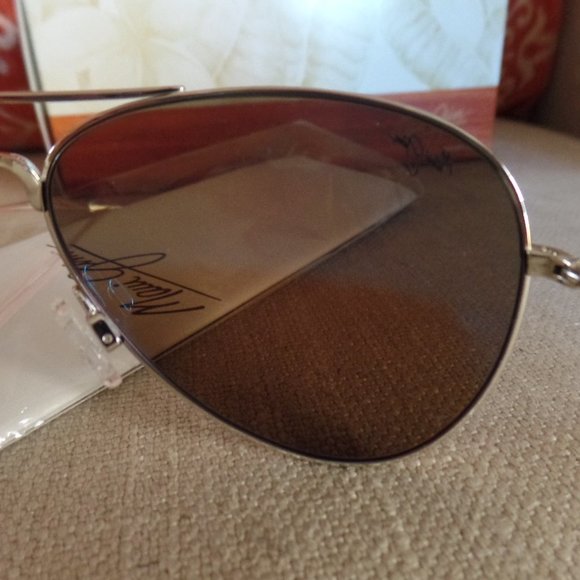 Maui Jim Mavericks Aviator in Silver Titanium Frame w/ Blue Hawaii Lens - Picture 9 of 11